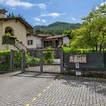 Apartment L'acero Rosso - Giardino Privato E Box Auto