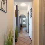 L'acero Rosso - Giardino Privato E Box Auto Apartment *