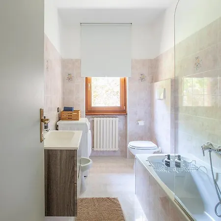 L'acero Rosso - Giardino Privato E Box Auto Holiday home *