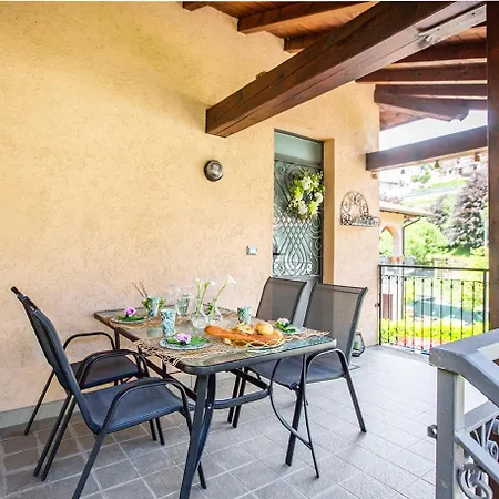 Сasa de vacaciones L'acero Rosso - Giardino Privato E Box Auto Menaggio