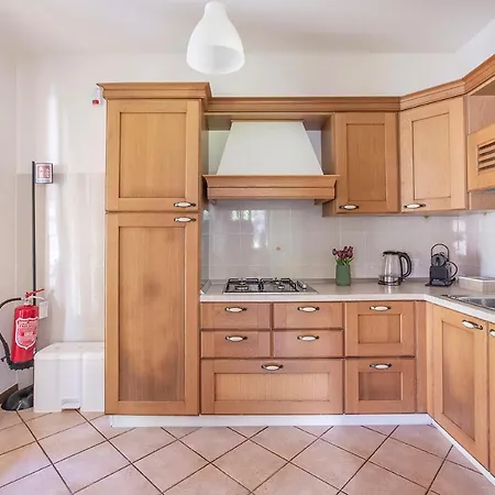 L'acero Rosso - Giardino Privato E Box Auto *