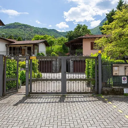 L'acero Rosso - Giardino Privato E Box Auto * Menaggio