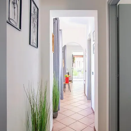 L'acero Rosso - Giardino Privato E Box Auto * Menaggio