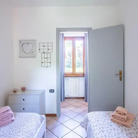 L'acero Rosso - Giardino Privato E Box Auto Holiday home *