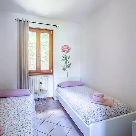 L'acero Rosso - Giardino Privato E Box Auto Сasa de vacaciones