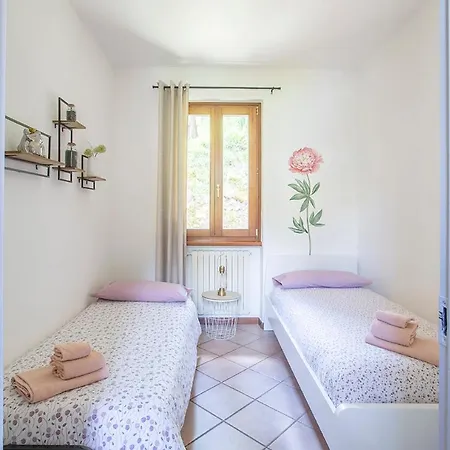 L'acero Rosso - Giardino Privato E Box Auto