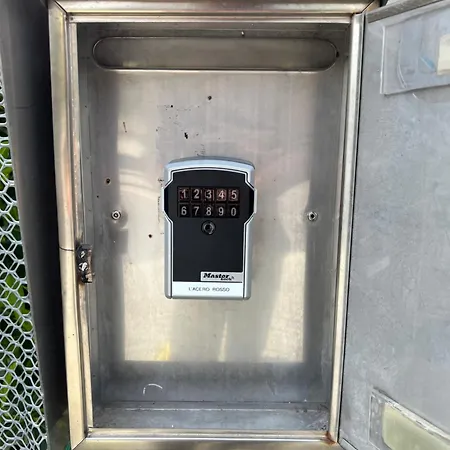 L'acero Rosso - Giardino Privato E Box Auto 度假居