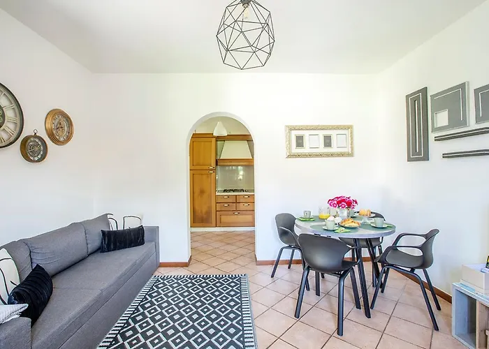 L'acero Rosso - Giardino Privato E Box Auto