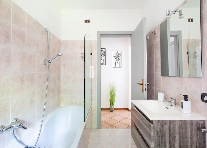 L'acero Rosso - Giardino Privato E Box Auto *