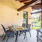 Daire L'acero Rosso - Giardino Privato E Box Auto Menaggio
