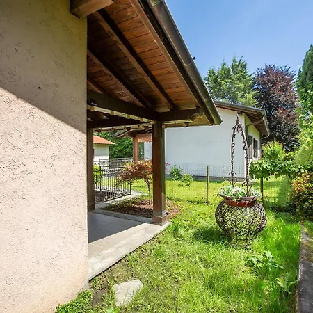 L'acero Rosso - Giardino Privato E Box Auto Menaggio