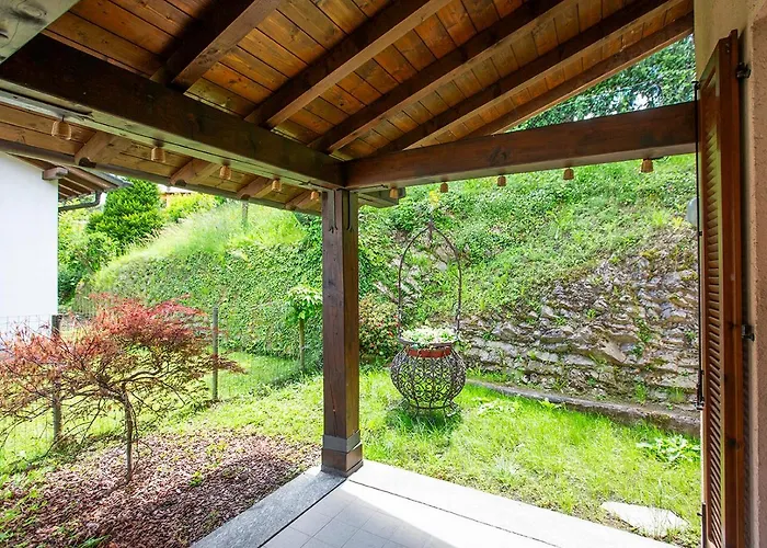 L'acero Rosso - Giardino Privato E Box Auto