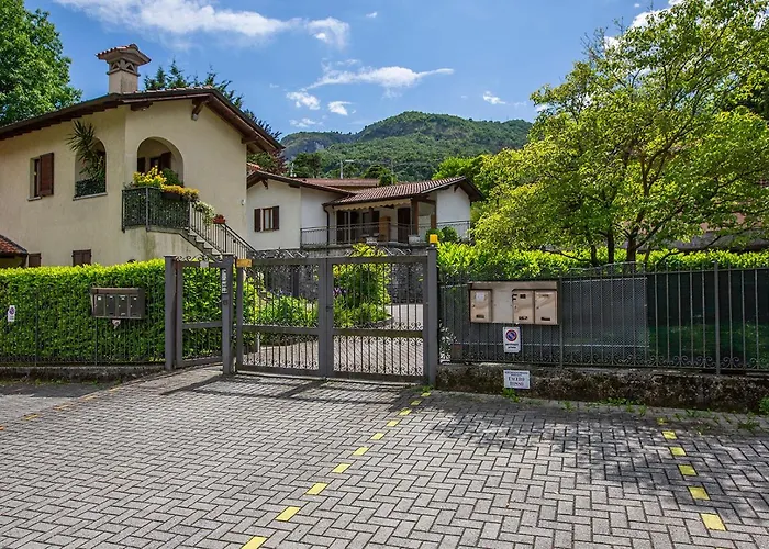 Ferienhaus L'acero Rosso - Giardino Privato E Box Auto