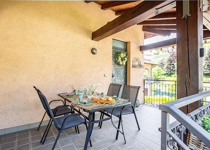 Ferienhaus L'acero Rosso - Giardino Privato E Box Auto Menaggio