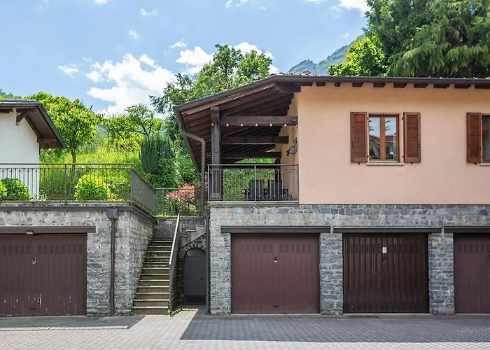 Ferienhaus L'acero Rosso - Giardino Privato E Box Auto