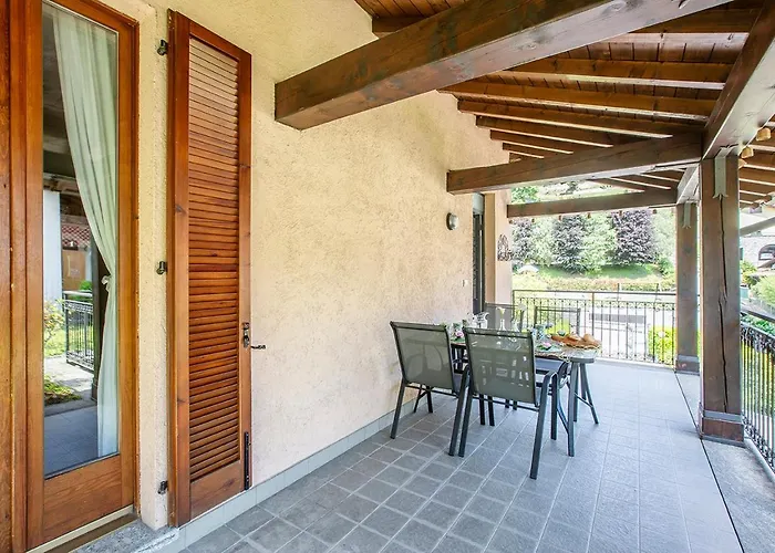 L'acero Rosso - Giardino Privato E Box Auto