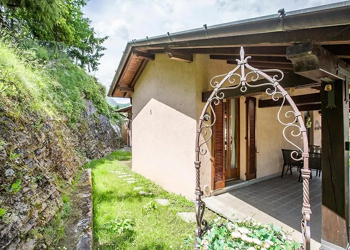 L'acero Rosso - Giardino Privato E Box Auto Tatil Evi *