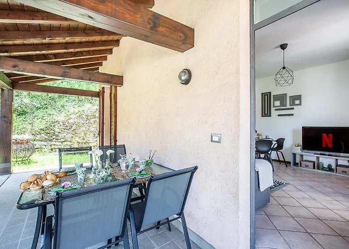 L'acero Rosso - Giardino Privato E Box Auto Tatil Evi