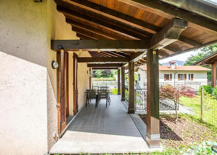 Tatil Evi L'acero Rosso - Giardino Privato E Box Auto Menaggio